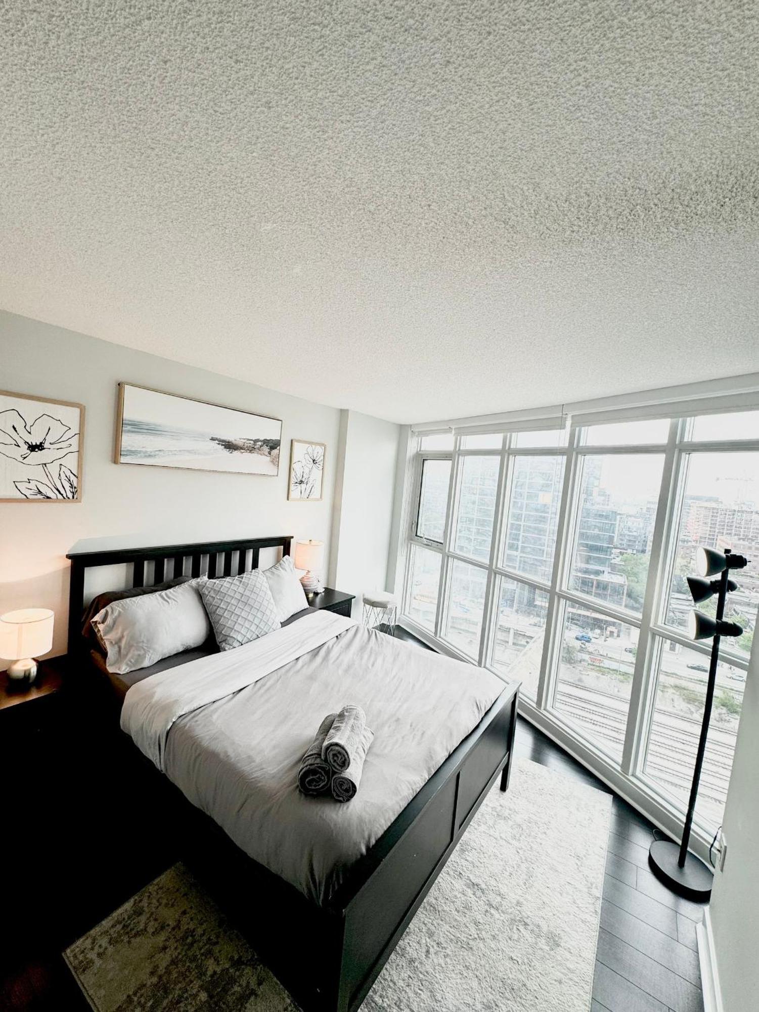 Fully Furnished Lux 1Bed Condo Toronto Bagian luar foto